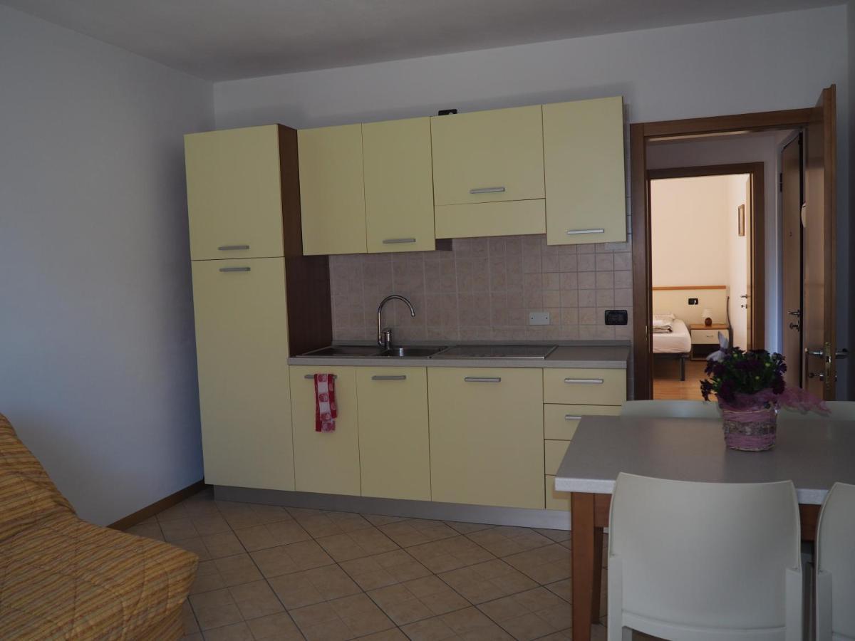 Aparthotel Residenza Arcobaleno Tenno Exterior foto